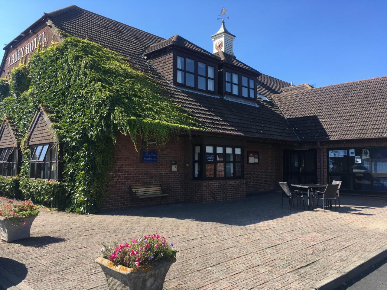 The Abbey Hotel And Conference Centre Minster-on-Sea 외부 사진
